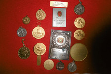 16 Plaketten und Medaillen Ordne Abzeichen  Nachlaß General