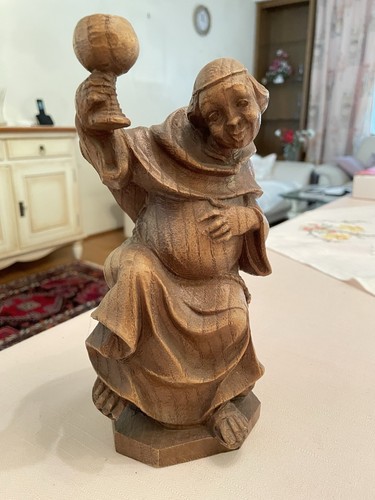 Mönch holzfigur sitzend - holzfigur,