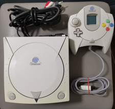 Sega Dreamcast Spielekonsole mit Controller und Kabeln