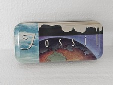 Fossil  - Erde Landschaft. - Tin / Dose von Fossil (KL)