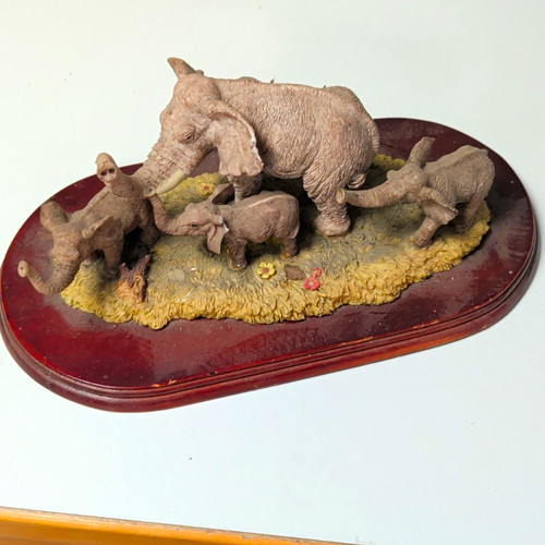 Elefanten figurengruppe mit - elefanten-figurengruppe,