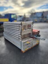 Alu-Baugerüst mit Durchstiegen AluHolz mit Alu-Böden 105m² Plettac/MJ/Alfix