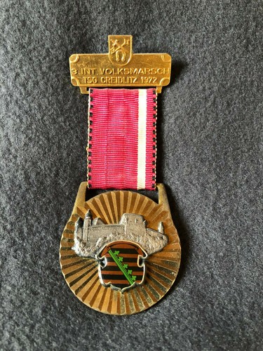 Medaille anstecknadel 3 - medaille,