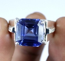 Blauer Saphir 15.56 Karat / 12