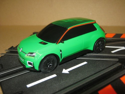 Renault tech 43 slotcar - 5,