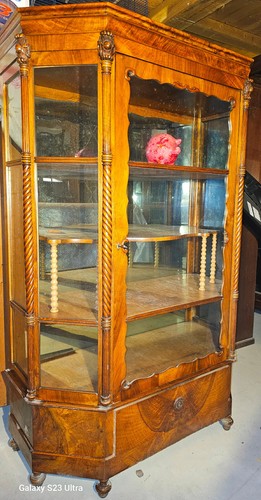 Gründerzeit vitrine - gründerzeit-vitrine, um