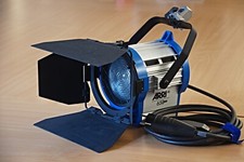 Arri 650 plus , Stufenlinsenscheinwerfer,  Kunstlicht, inclusiv Tore,