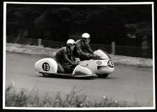 Fotografie Motorsport, Motorrad, URS 500ccm Rennmotorrad mit Seitenwagen Startn 