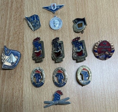 12x konvolut ddr abzeichen - 12x,
