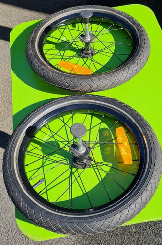 Räder von fahrradanhänger - räder,