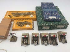 Märklin H0 M-Gleis - Weichen 5202/5207 Kreuz. Prellböcke - 3 x Andreaskreuz OVP