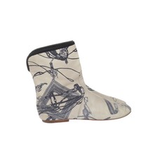 Lux Lux Lux, Schnabelschuhe