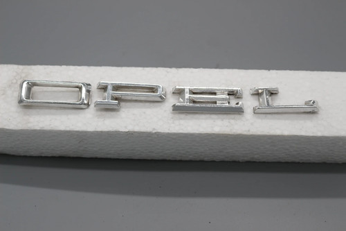 Opel schriftzug buchstabensatz - opel,