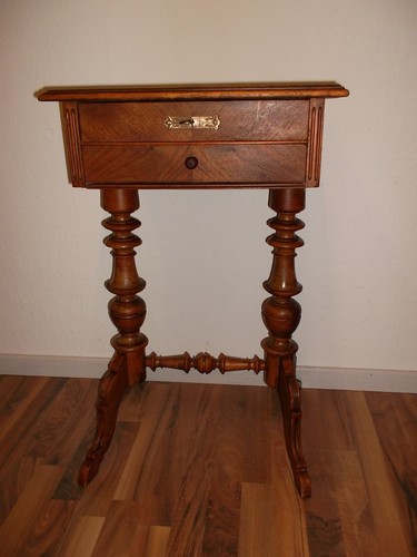 Beistelltisch nussbaum - beistelltisch,