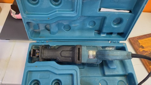 Makita jr3050t säbelsäge - makita,