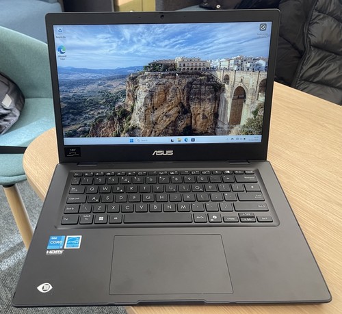 Asus schullaptop full - schullaptop,