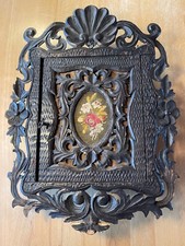 Schlüsselkästchen Historismus Neorokoko handgeschnitzt Blumenstickerei alt antik