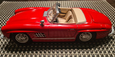 TOP Modellauto 1:18 Burago Mercedes 300 SL Cabriolet