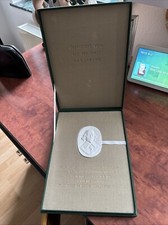 Magdeburg Gastgeschenk An Ausländische Gäste Zu DDR Zeiten Medaille Porzellan 