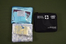 Original Audi Verbandtasche 8W0860282B Verbandskasten first aid bag 03/2021
