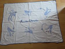 antikes Tuch für Wäschekorb