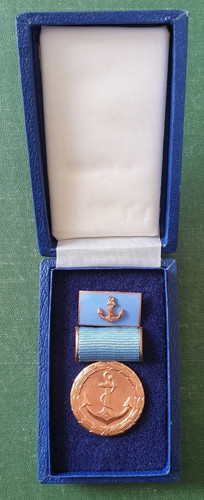 Ddr orden medaille für treue - ddr,