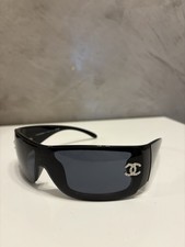 CHANEL Sonnenbrille Damen