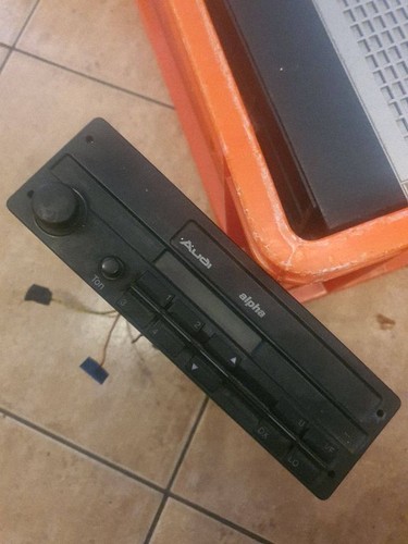 Audi b4 1993 radio - 80, s2