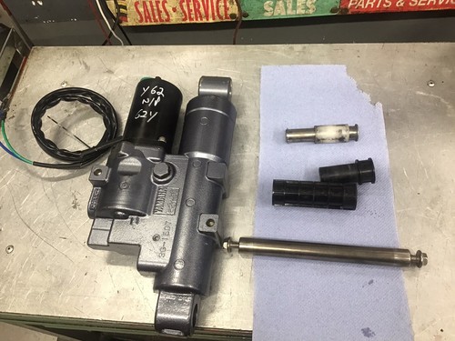 Yamaha power trim pumpe 62y - pumpe,