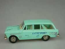 CCCP USSR 1/43 Moskvitch 426