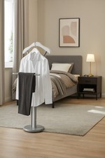 Klassischer Herrendiener/Kleiderbutler "Lorenzo" mit Hosenbügel