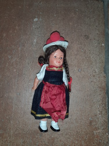 Schwarzwald püppchen tracht - schwarzwald,