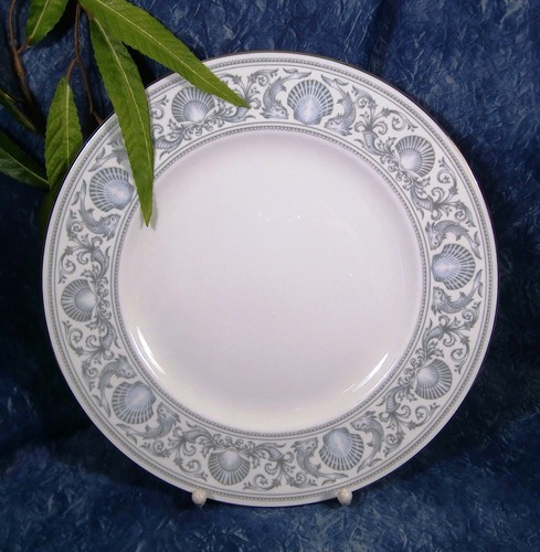 Wedgwood dolphins white - ,