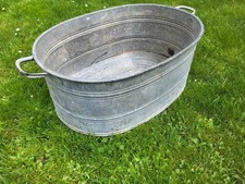 alte Zink Badewanne mit