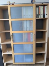 büro regal mit türen