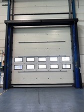 Sektionaltor & Schnellauftor (Butzbach) 5x5 m Bj.2023 Tor Ist Bereits ausgebaut 