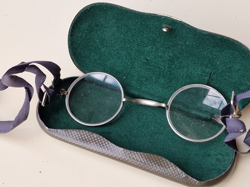 Alte vintage brille - alte, bundeswehr