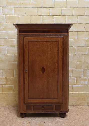 Antik eckschrank restauriert - eckschrank,