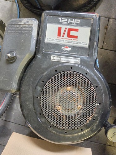 Briggs und stratton - und, 12
