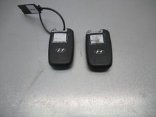 HYUNDAI i30 GD 2 x Schlüssel Funkschlüssel Keyless Go 37Tkm Bj.2013 (272)