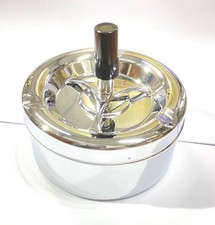 Aschenbecher aus Edelstahl