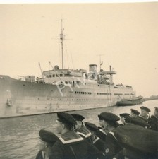 Foto Kriegsmarine Überfahrt provisorisches Wohnschiff "Der Deutsche" M1.83