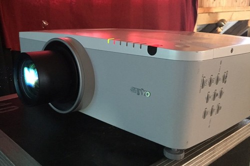 Sanyo plc xm150 - *sanyo, plc-xm150*beamer