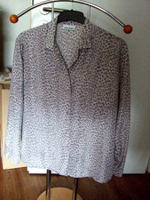 Elegante, silbergraue  Bluse aus Seide von Gerry Weber