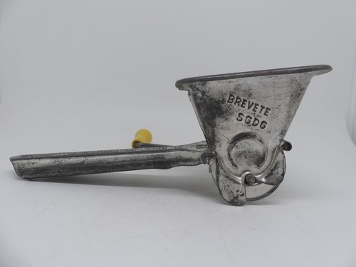 Kräutermühle zerkleinerer - kräutermühle,
