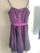 Kleid, Cocktailkleid von Laura Scott evening Größe 38, Farbe lila