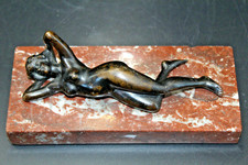 wunderschöne alte Bronze