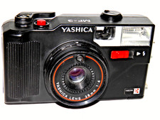 YASHICA MF-3 POINT AND SHOT CAMERA NEVER USED TESTED WITH FILM