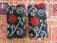 Armstulpen Pulswärmer Musterwalk Schwarz-Grau-Rot Blumen