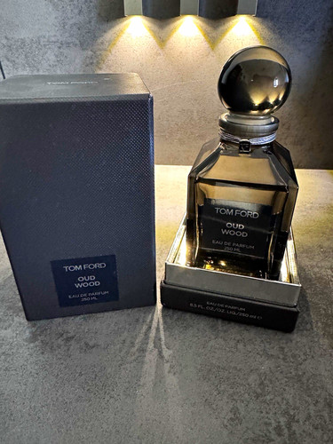 Tom ford oud wood - tom,